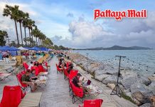 Dong Tan Beach Market offers a breezy seaside getaway just south of Pattaya