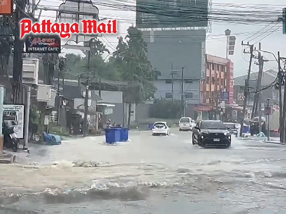 Floodwater recedes on Pattaya–Naklua Road near Soi 12