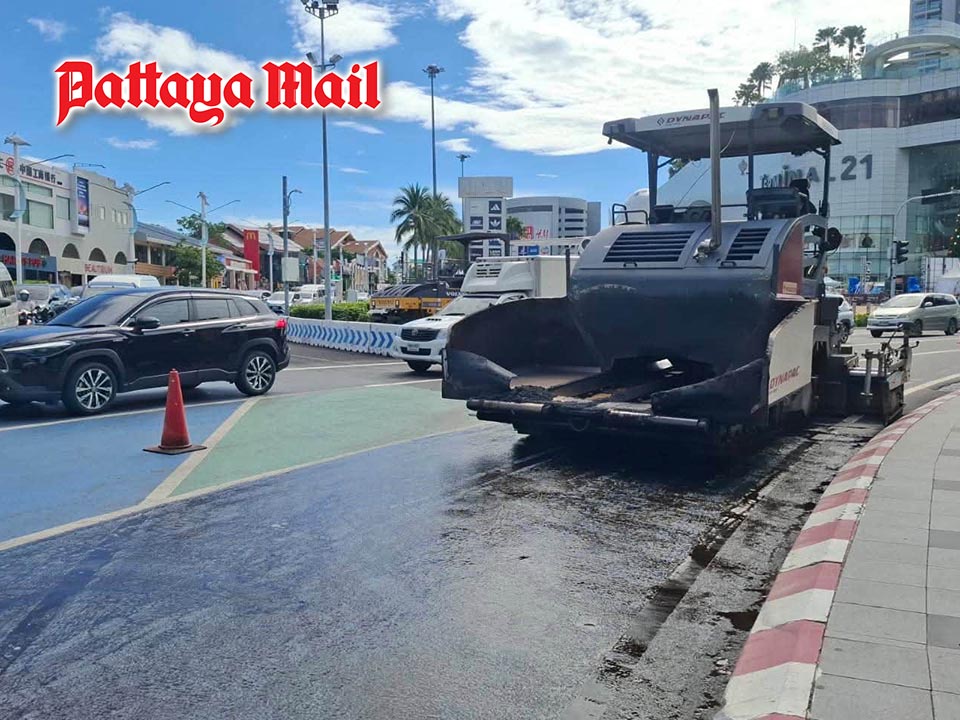 North Pattaya road resurfacing at Dolphin Roundabout