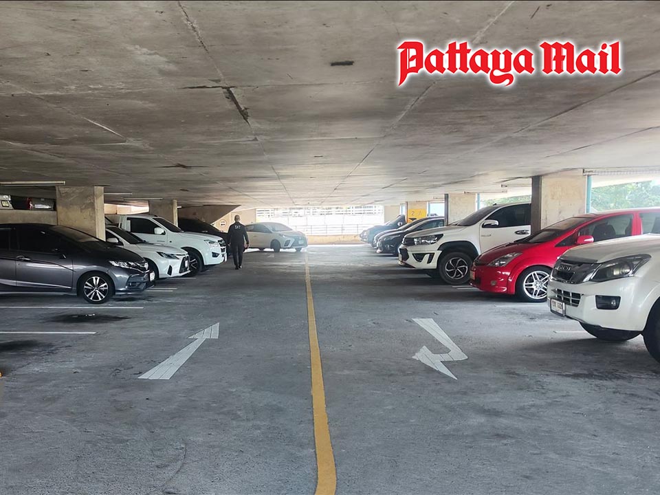 Pattaya reorganizes 420-space city hall car park to ease parking shortages