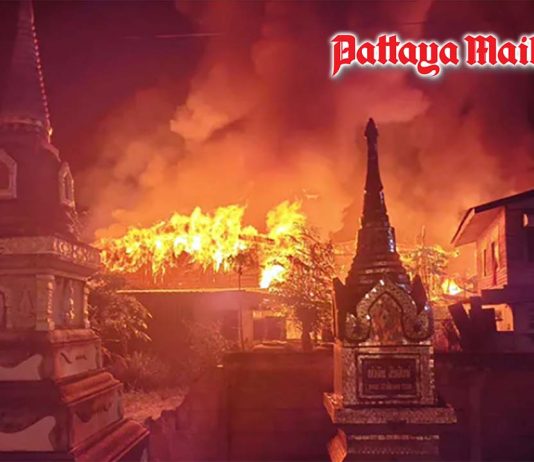 Fire destroys 10 homes in Buriram community beside famous temple