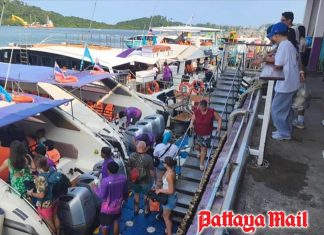 Similan Islands welcome 1,400 tourists on opening day with coral-safe sunscreen campaign