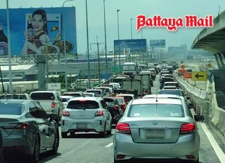 Holiday traffic snarls choke routes into Chonburi and Pattaya