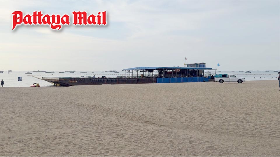 Pattaya parasailing platform remains stranded on beach 11 days after storm