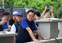Anutin calls for long-term flood solutions after Suphan Buri inspection