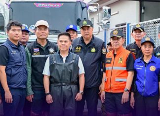 Ministers inspect flooding at Amata City Chonburi and push faster drainage